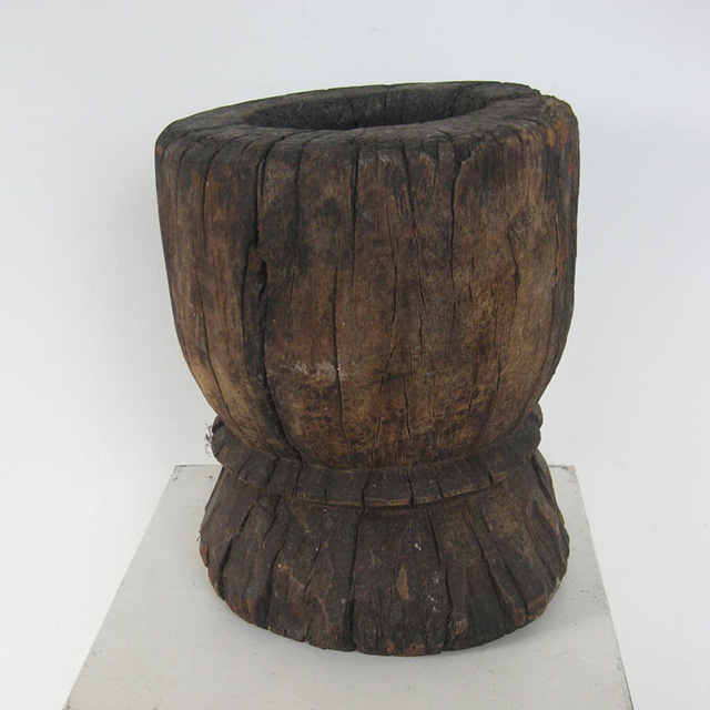 MORTAR, Rustic Carved Log